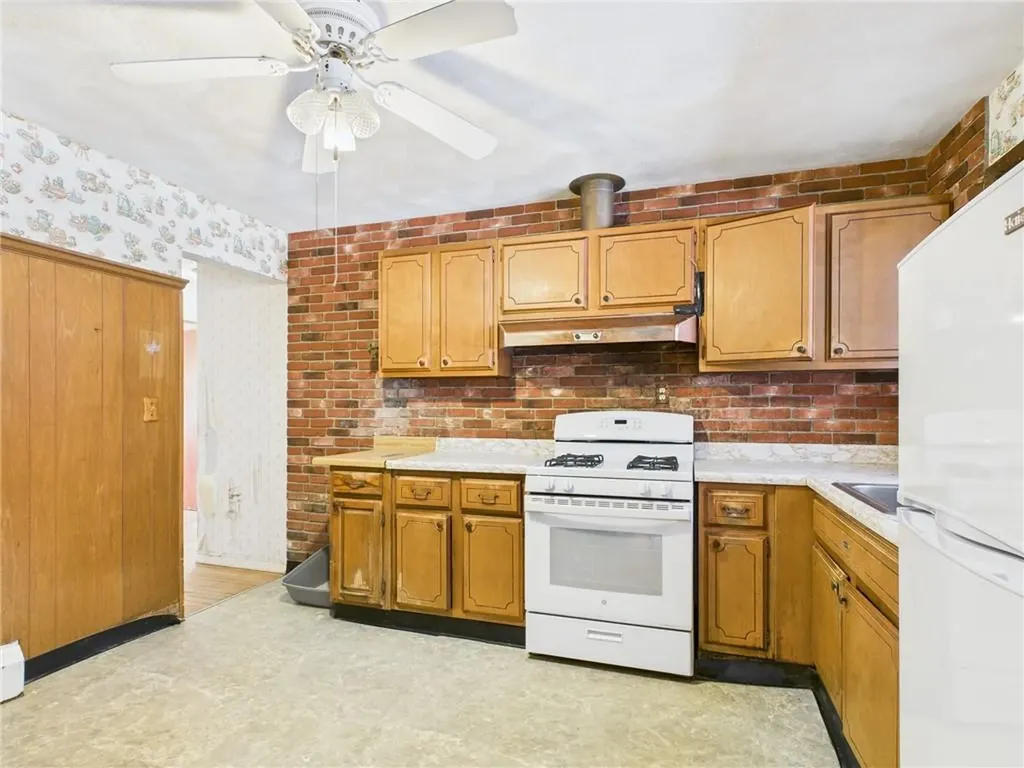 106 Bishop Hill Road Johnston RI 02919