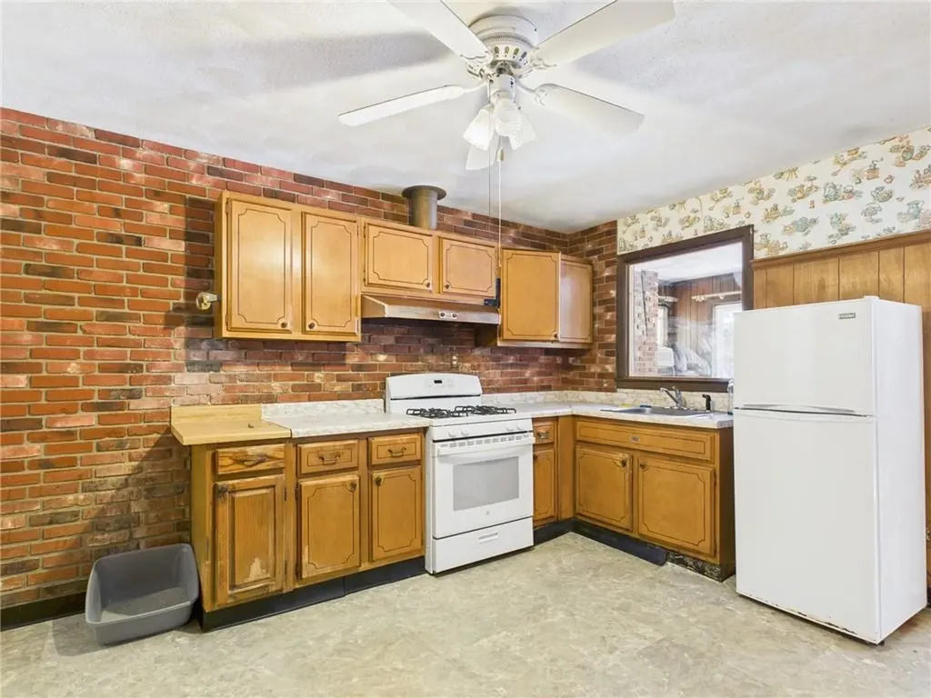 106 Bishop Hill Road Johnston RI 02919