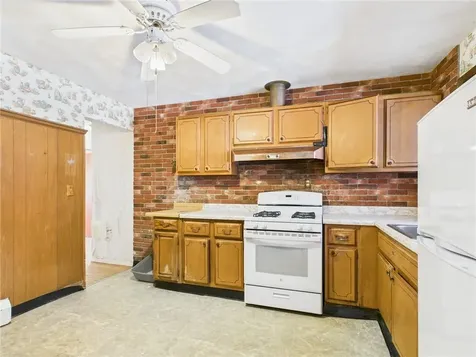 106 Bishop Hill Road Johnston RI 02919