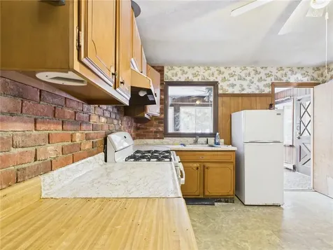 106 Bishop Hill Road Johnston RI 02919