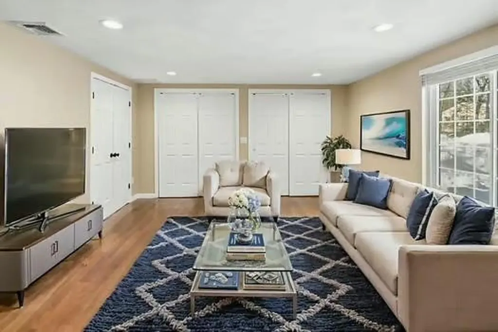 33 Eagle Run Warwick RI 02818