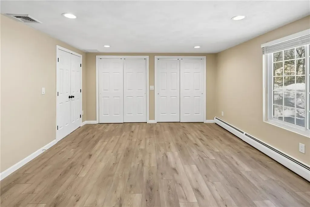 33 Eagle Run Warwick RI 02818