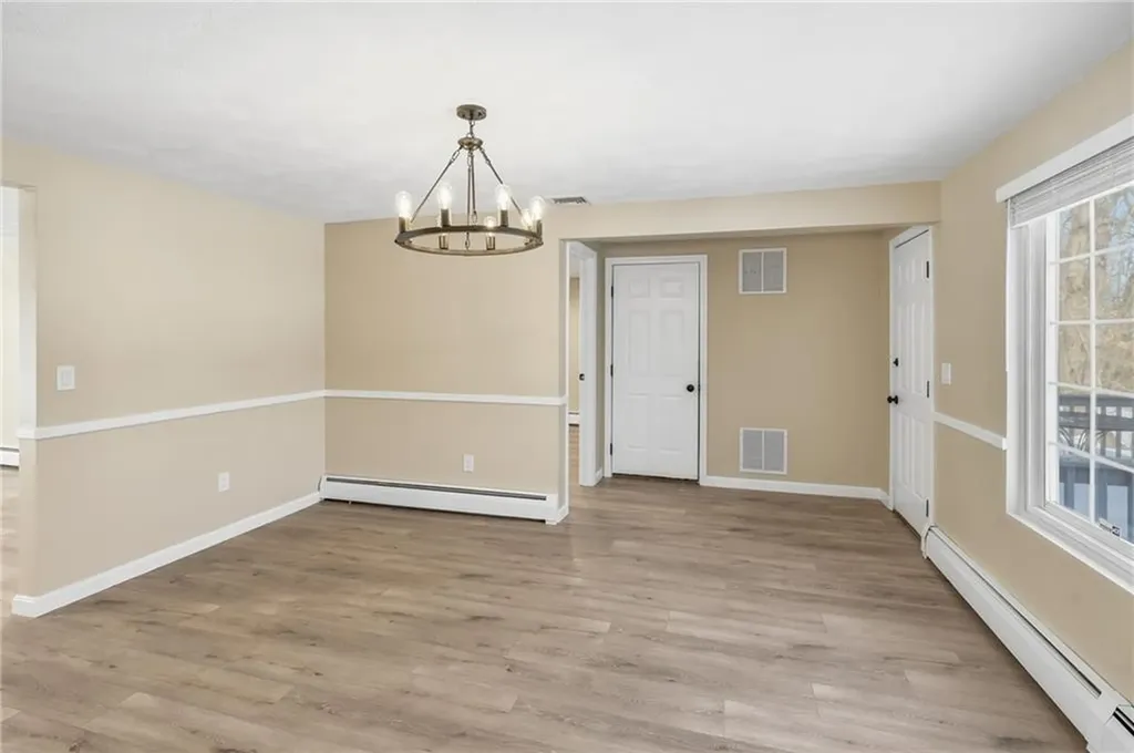 33 Eagle Run Warwick RI 02818