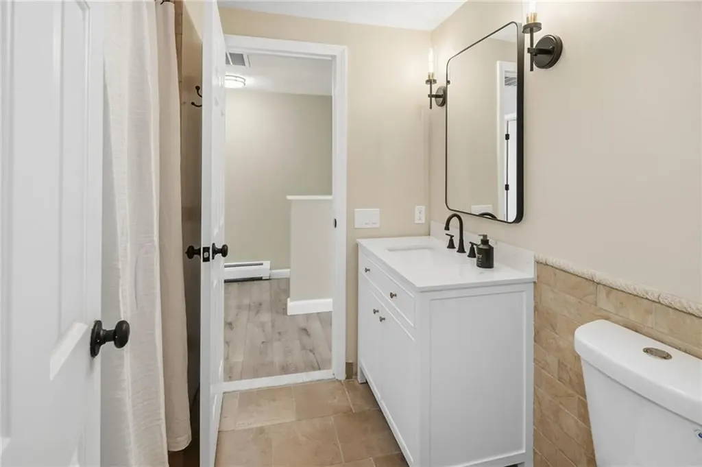 33 Eagle Run Warwick RI 02818