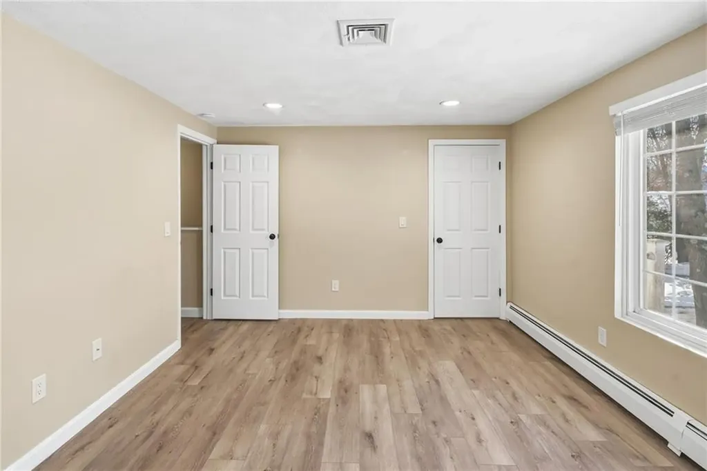 33 Eagle Run Warwick RI 02818