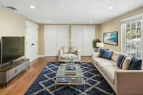 33 Eagle Run Warwick RI 02818