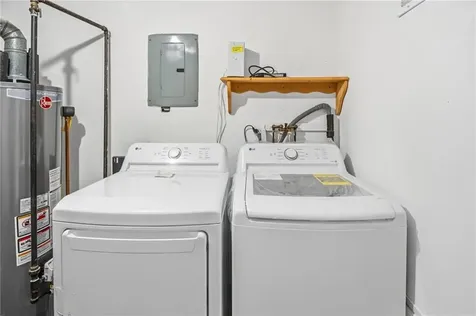 33 Eagle Run Warwick RI 02818