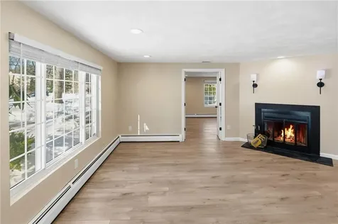 33 Eagle Run Warwick RI 02818