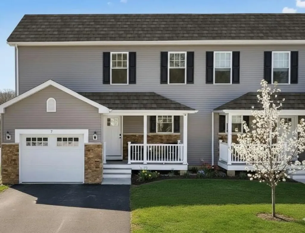 7 Sydney Rose Court Johnston RI 02919