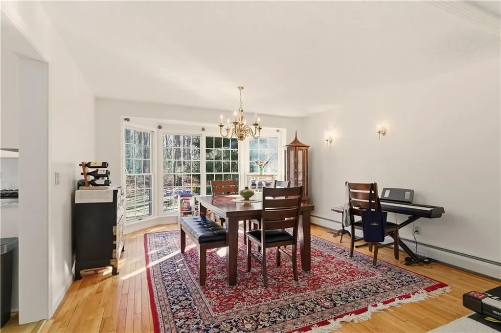 141 Laurel Ridge Lane North Kingstown RI 02852