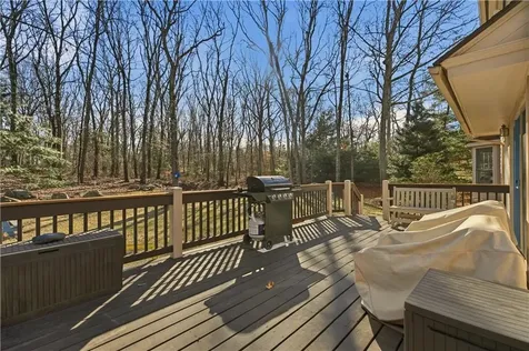 141 Laurel Ridge Lane North Kingstown RI 02852