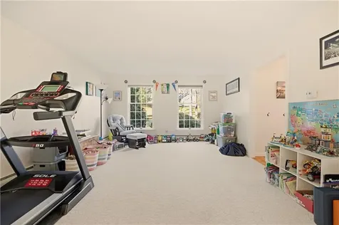 141 Laurel Ridge Lane North Kingstown RI 02852