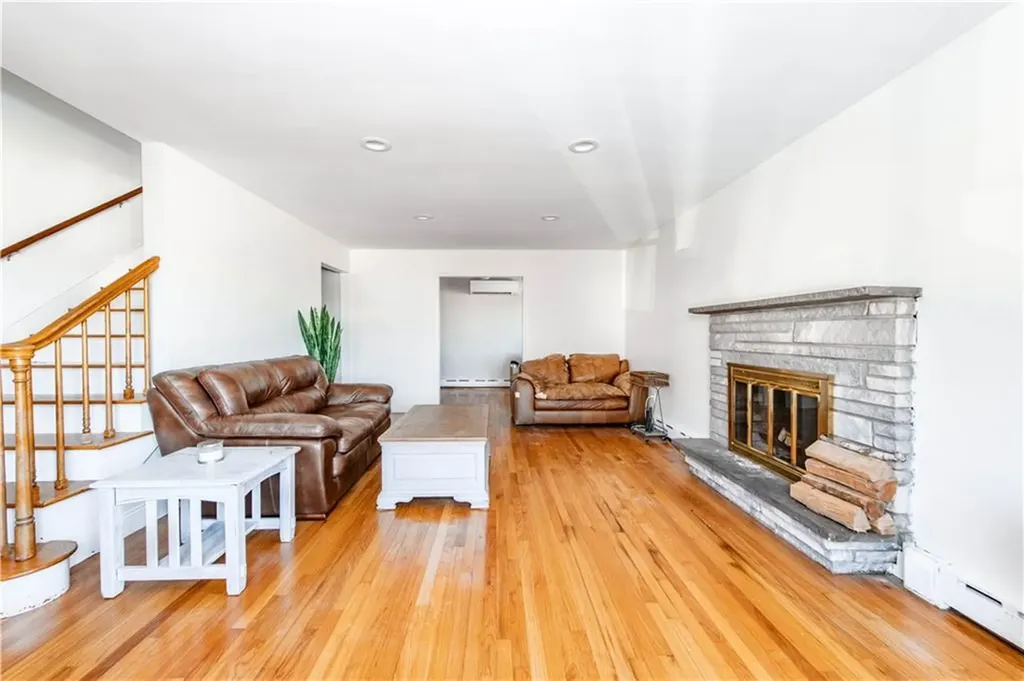 25 Mathew Road Tiverton RI 02878