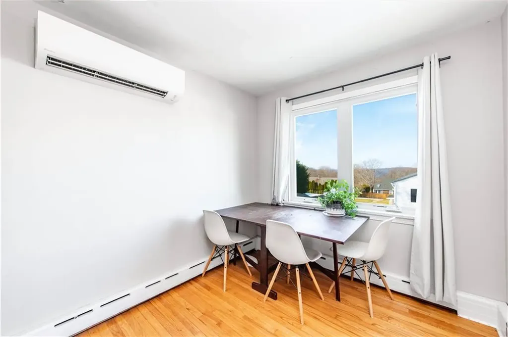 25 Mathew Road Tiverton RI 02878