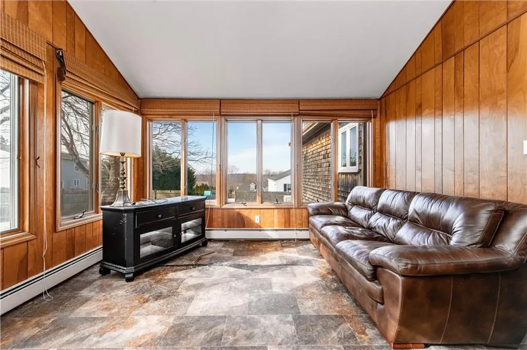 25 Mathew Road Tiverton RI 02878