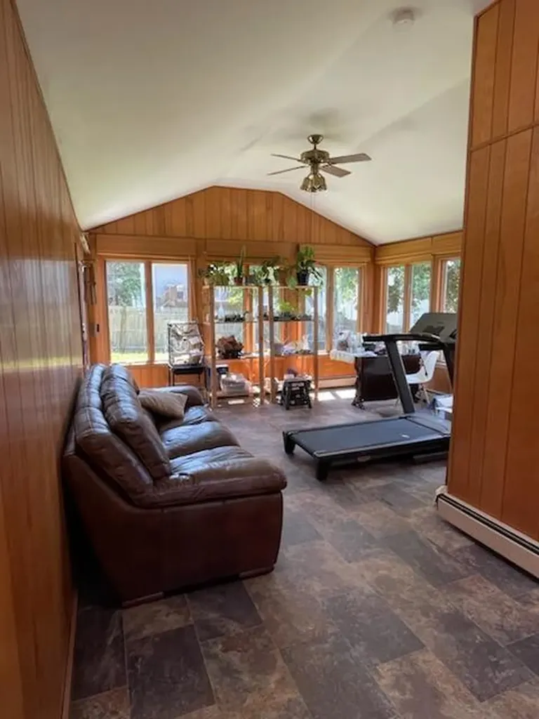 25 Mathew Road Tiverton RI 02878