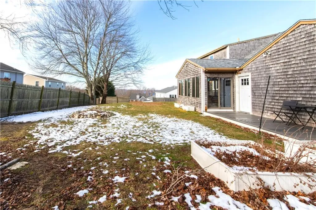 25 Mathew Road Tiverton RI 02878