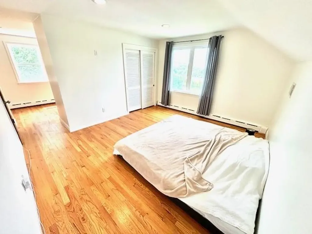 25 Mathew Road Tiverton RI 02878