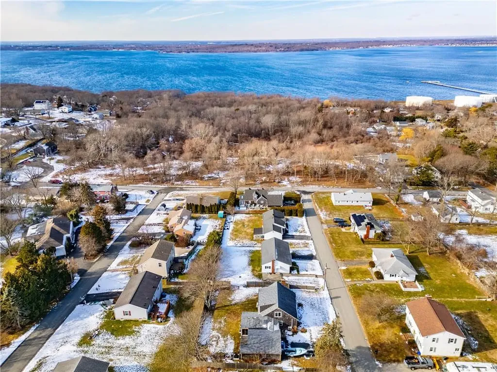 25 Mathew Road Tiverton RI 02878