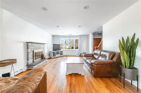 25 Mathew Road Tiverton RI 02878