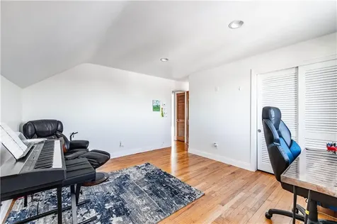 25 Mathew Road Tiverton RI 02878