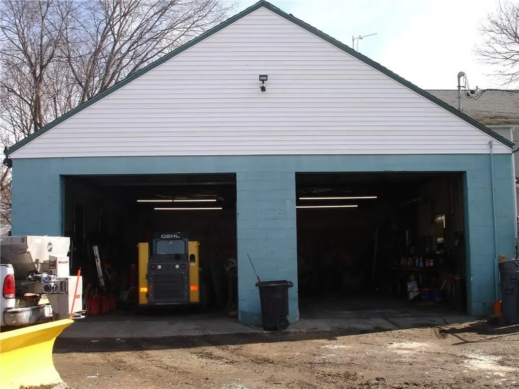 188 Willow Street Woonsocket RI 02895