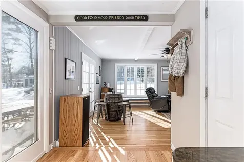 170 Medford Street Warwick RI 02889