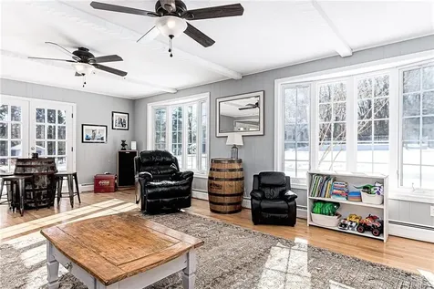 170 Medford Street Warwick RI 02889