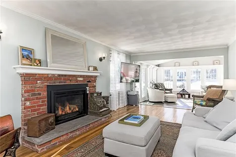 170 Medford Street Warwick RI 02889