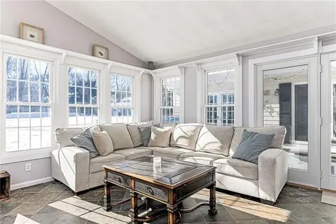 170 Medford Street Warwick RI 02889