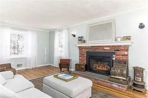 170 Medford Street Warwick RI 02889