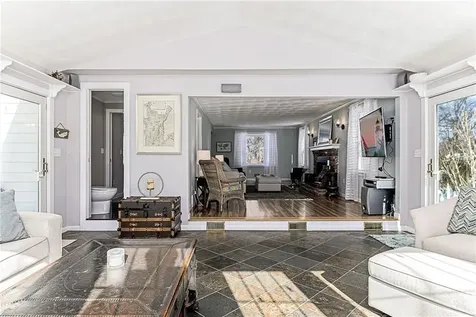 170 Medford Street Warwick RI 02889