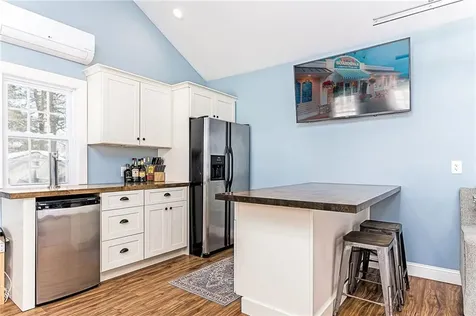 170 Medford Street Warwick RI 02889