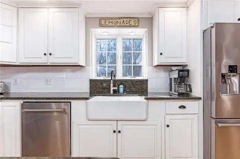 170 Medford Street Warwick RI 02889