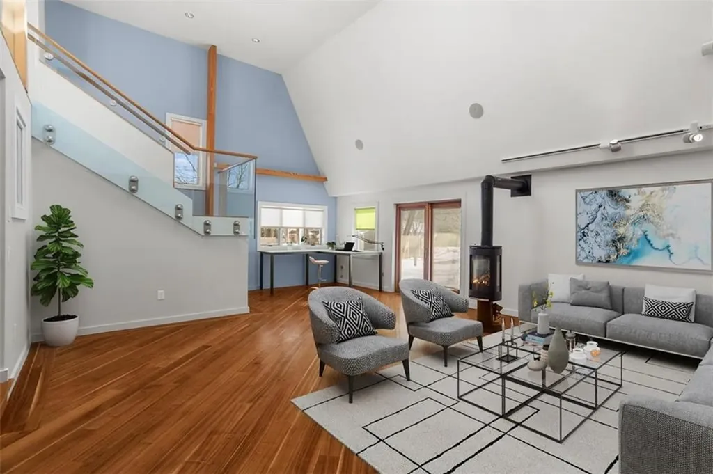 26 Roosevelt Drive Bristol RI 02809