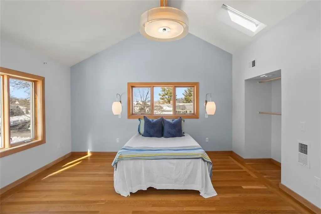 26 Roosevelt Drive Bristol RI 02809