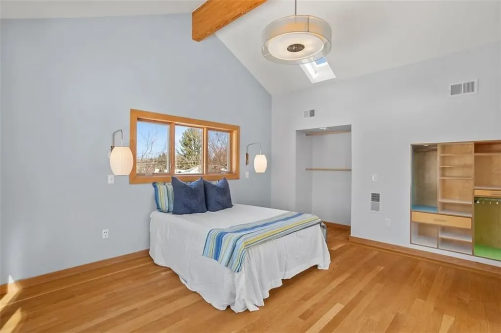 26 Roosevelt Drive Bristol RI 02809