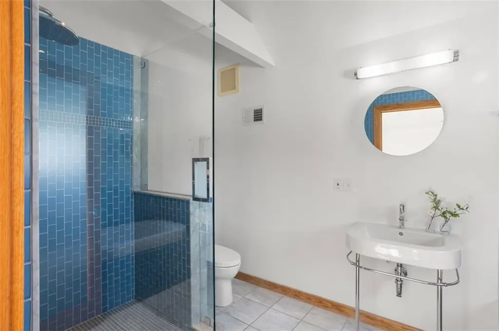 26 Roosevelt Drive Bristol RI 02809