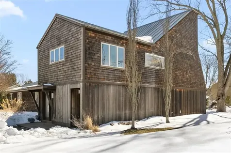 26 Roosevelt Drive Bristol RI 02809