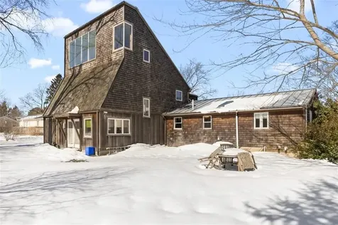 26 Roosevelt Drive Bristol RI 02809