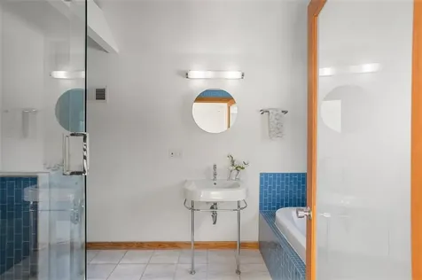 26 Roosevelt Drive Bristol RI 02809