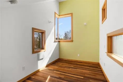 26 Roosevelt Drive Bristol RI 02809