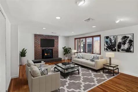 26 Roosevelt Drive Bristol RI 02809