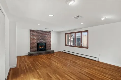 26 Roosevelt Drive Bristol RI 02809