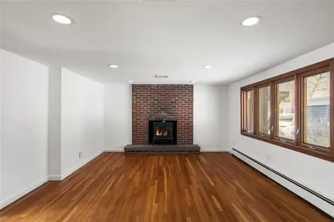 26 Roosevelt Drive Bristol RI 02809