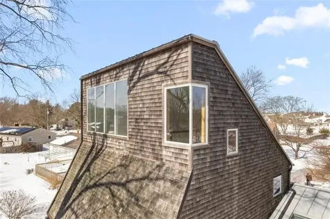 26 Roosevelt Drive Bristol RI 02809