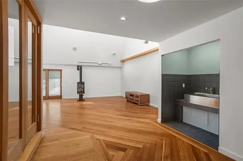 26 Roosevelt Drive Bristol RI 02809