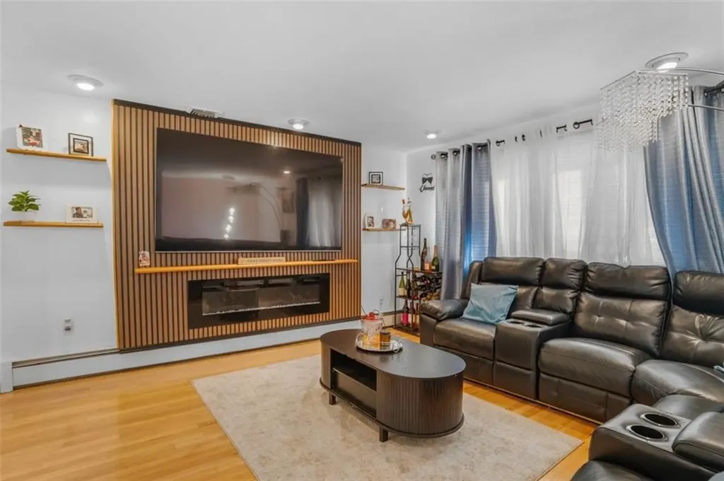 3 Vineland Avenue North Providence RI 02911