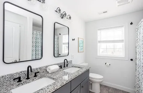 142 Ferreira Avenue Portsmouth RI 02871