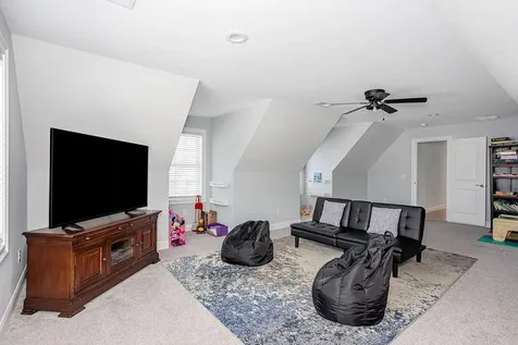 142 Ferreira Avenue Portsmouth RI 02871